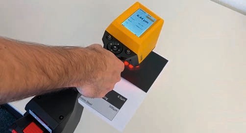 涂魔師助力在線非接觸測(cè)量汽車輪轂或車身涂層厚度