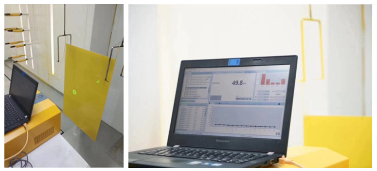 使用涂魔師在線測厚儀非接觸無損測量噴涂后未固化的樣品，即時(shí)得出干膜厚度