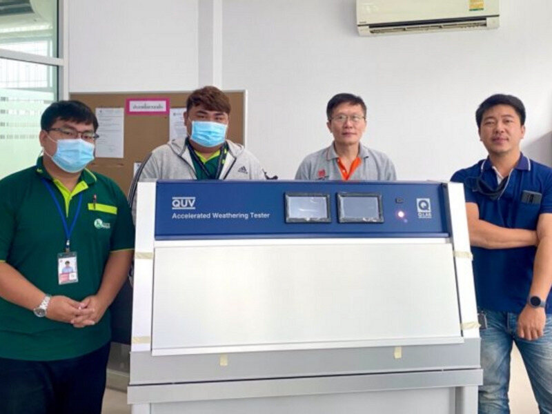 汽車涂層粉末涂料油漆紫外老化耐候試驗機現場安裝圖5